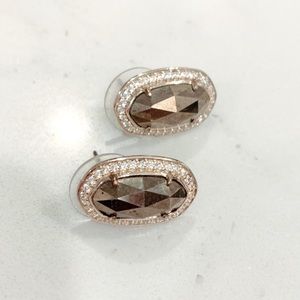 Kendra Scott Earrings
Authentic